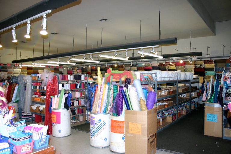 SAS Fabrics, Hawthorne, CA Announces Creativity Contests for Clothing